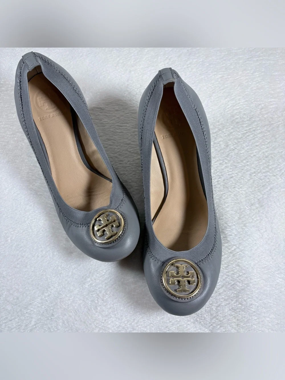 Tory Burch Gray Logo Wedge Heels Medium Width Fit